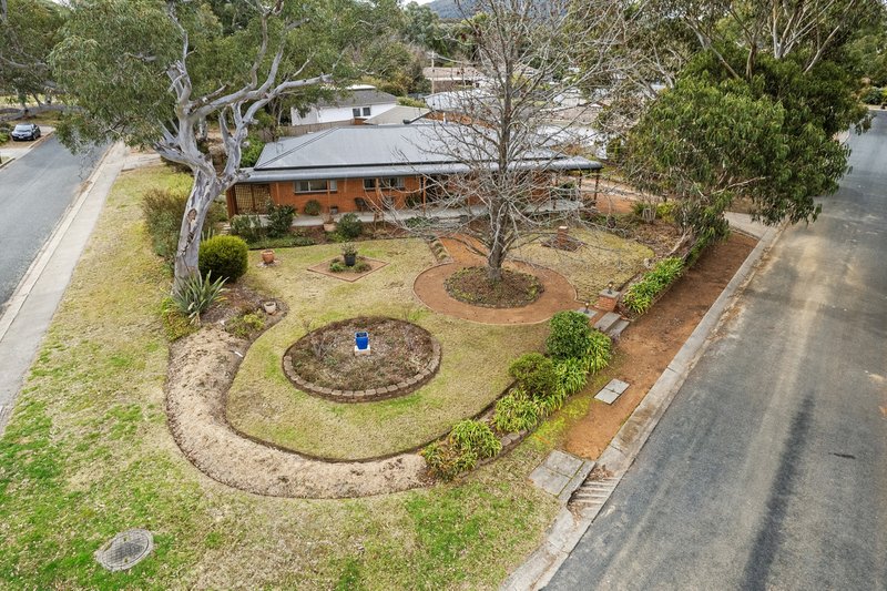 Photo - 1 Coglin Place, Kambah ACT 2902 - Image 19