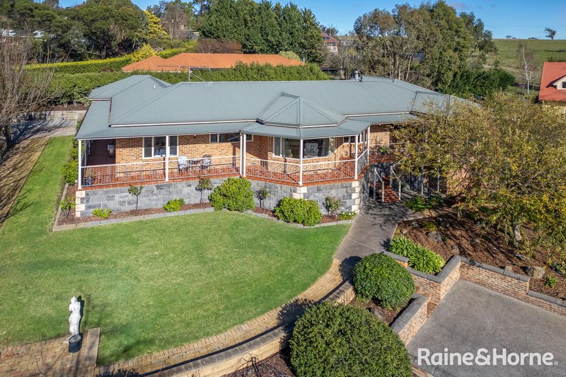 Photo - 1 Collis Court, Gisborne VIC 3437 - Image 1