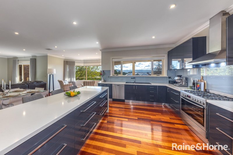 Photo - 1 Collis Court, Gisborne VIC 3437 - Image 2
