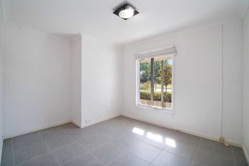 Photo - 1 Conroy Place, Bull Creek WA 6149 - Image 8