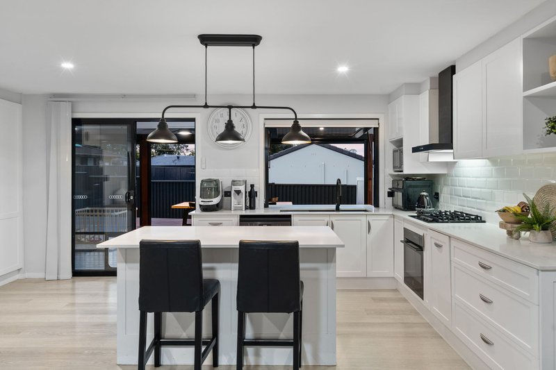 Photo - 1 Constellation Crescent, Mudgeeraba QLD 4213 - Image 7