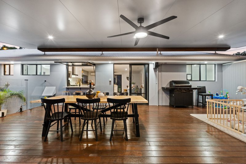 Photo - 1 Constellation Crescent, Mudgeeraba QLD 4213 - Image 24