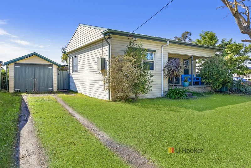 1 Coonanga Avenue, Budgewoi NSW 2262