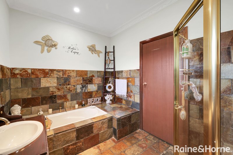Photo - 1 Copper Leaf Place, Worrigee NSW 2540 - Image 11