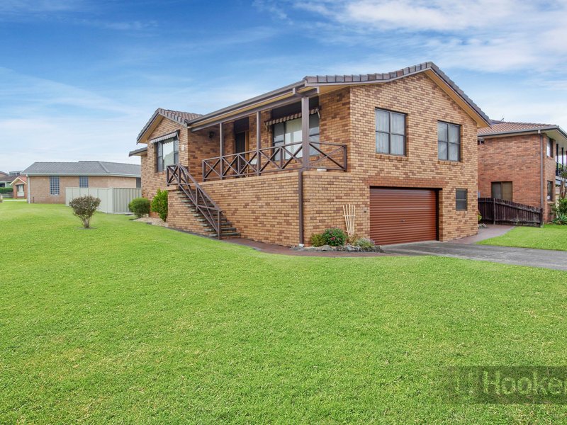 1 Coral Close, Old Bar NSW 2430