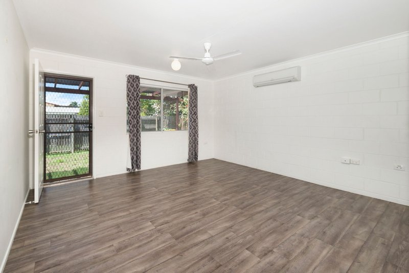 Photo - 1 Corella Crescent, Mount Louisa QLD 4814 - Image 2