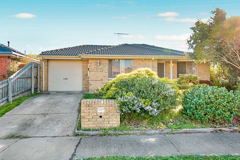 1 Coriyule Court, Cranbourne North VIC 3977