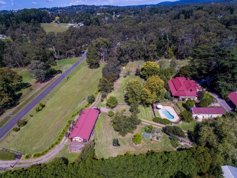 Photo - 1 Cormilio Dr , Wandin North VIC 3139 - Image 25