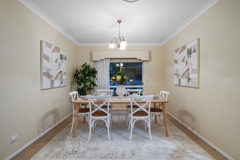 Photo - 1 Cornwall Close, Springwood QLD 4127 - Image 16