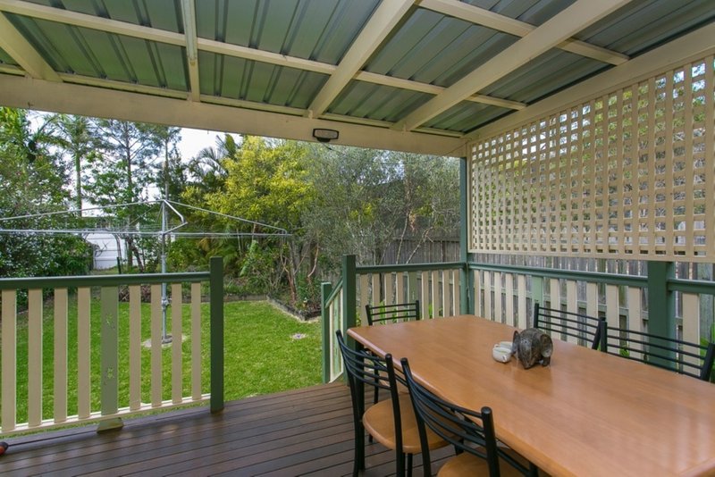 Photo - 1 Cottenham Street, Fairfield QLD 4103 - Image 7