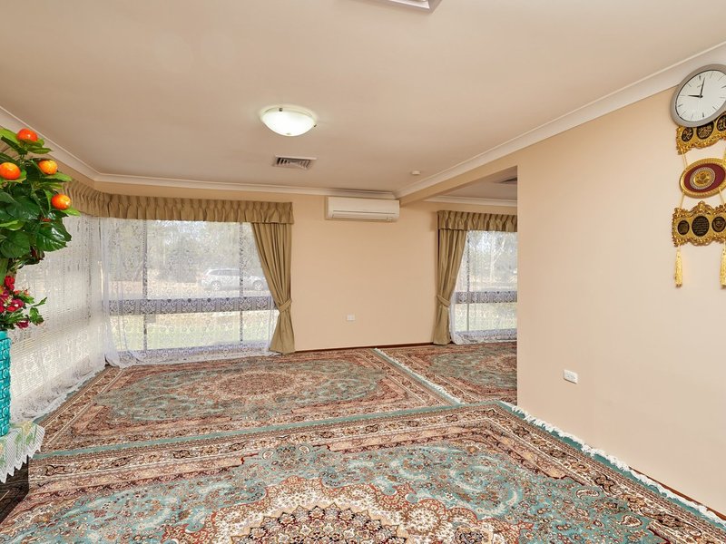 Photo - 1 Coyne Street, Mount Austin NSW 2650 - Image 3