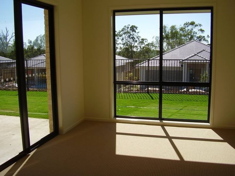 Photo - 1 Crake Place, Mango Hill QLD 4509 - Image 4