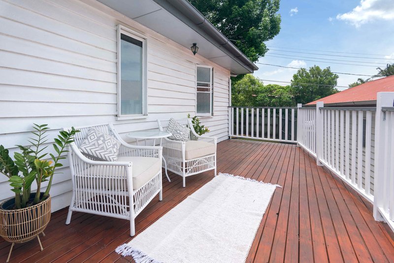 Photo - 1 Cranston Street, Wynnum West QLD 4178 - Image 6