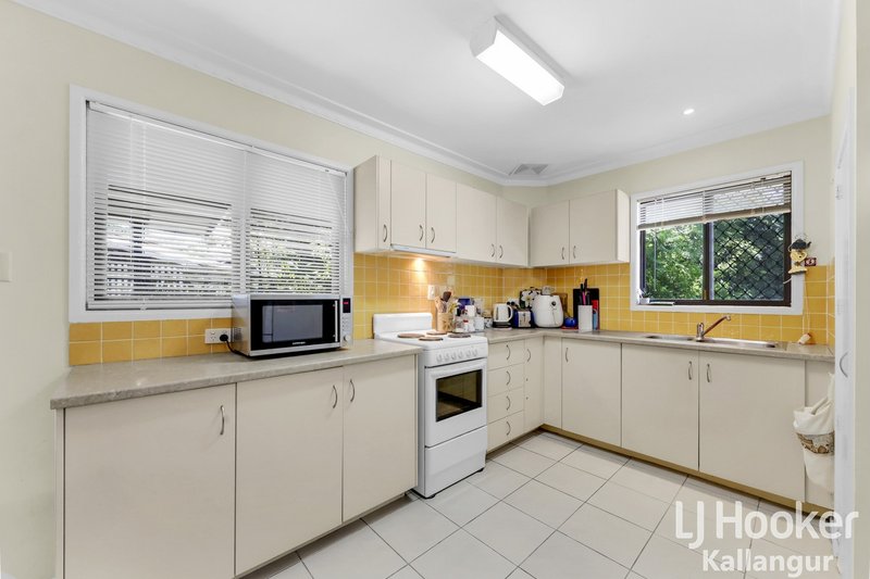 Photo - 1 Crest Street, Kallangur QLD 4503 - Image 5