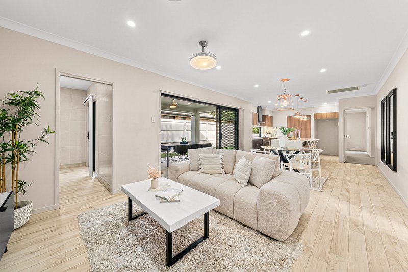 Photo - 1 Cromwell Court, Doolandella QLD 4077 - Image 3