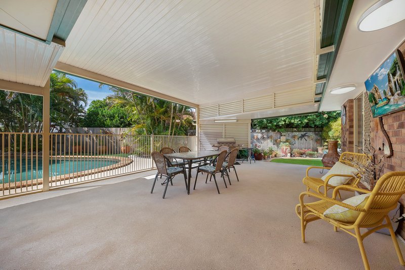 Photo - 1 Crystelle Court, Murrumba Downs QLD 4503 - Image 5