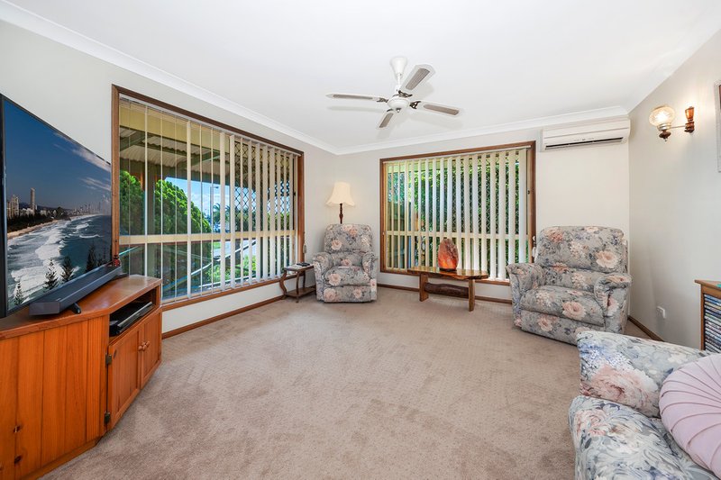 Photo - 1 Crystelle Court, Murrumba Downs QLD 4503 - Image 10