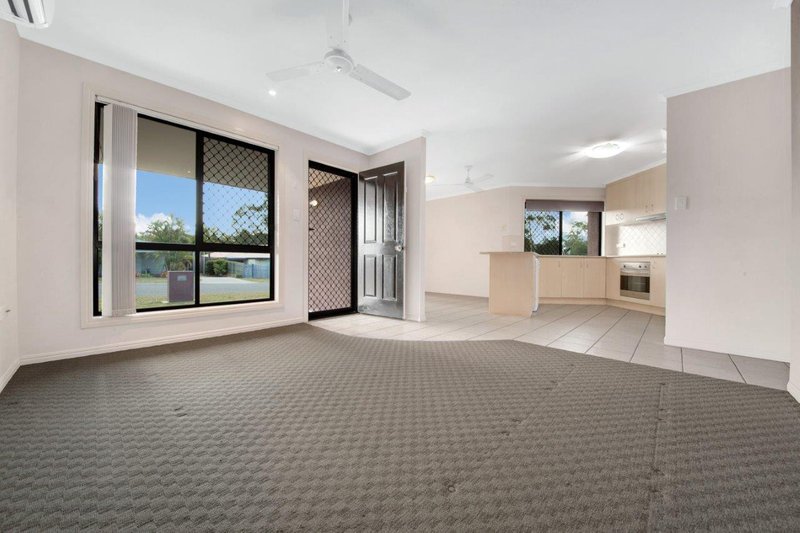 Photo - 1 Curran Court, Clinton QLD 4680 - Image 3
