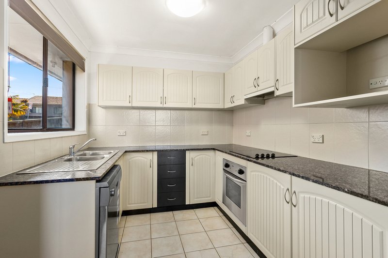 Photo - 1 Cuthbert Drive, Mount Warrigal NSW 2528 - Image 3