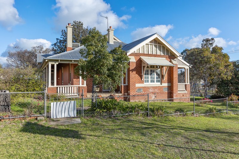 1 Dalley Street, Junee NSW 2663