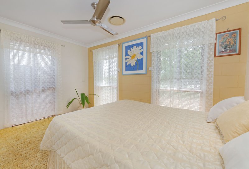 Photo - 1 Danastas Avenue, Eimeo QLD 4740 - Image 15