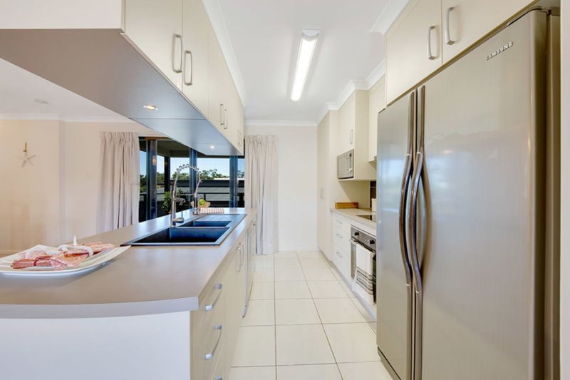 Photo - 1 Danielle Court, Boyne Island QLD 4680 - Image 5