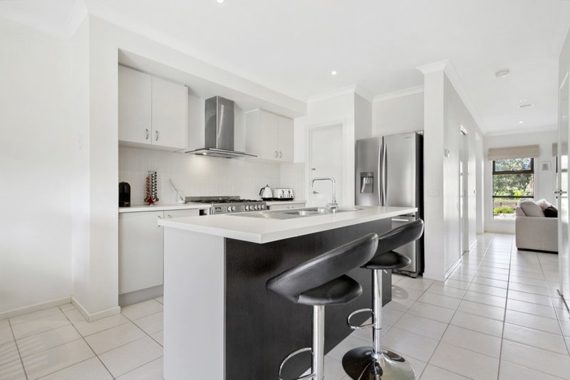 Photo - 1 Dante Walk, Mernda VIC 3754 - Image 2