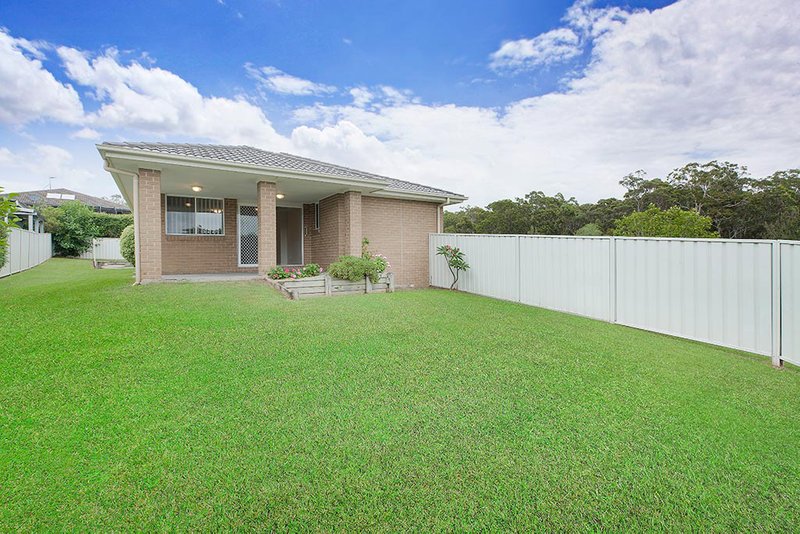 Photo - 1 Darlington Drive, Buttaba NSW 2283 - Image 9