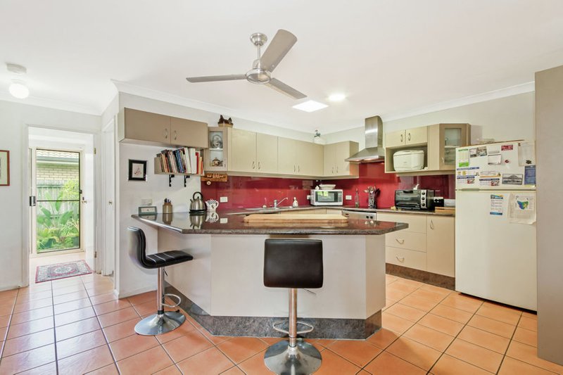 Photo - 1 David Close, Redcliffe QLD 4020 - Image 4