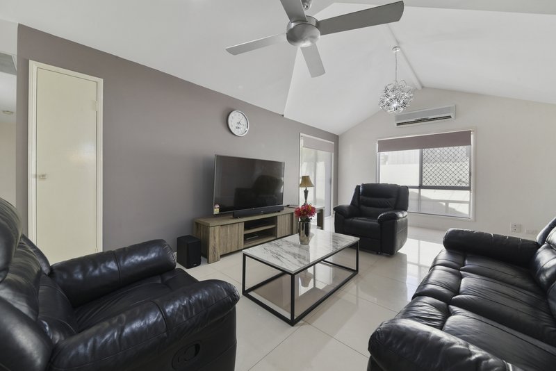 Photo - 1 David Street, Bracken Ridge QLD 4017 - Image 2