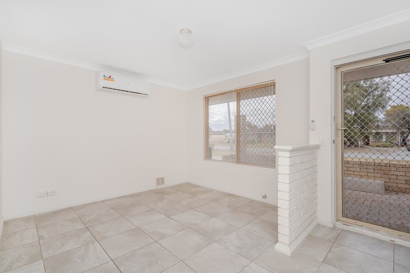 Photo - 1 De Grey Close, Cooloongup WA 6168 - Image 4