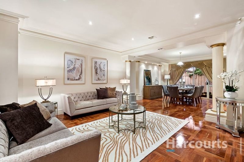 Photo - 1 Deirdre Street, Glen Waverley VIC 3150 - Image 2