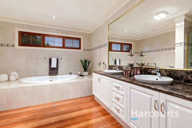 Photo - 1 Deirdre Street, Glen Waverley VIC 3150 - Image 6