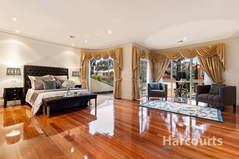 Photo - 1 Deirdre Street, Glen Waverley VIC 3150 - Image 9