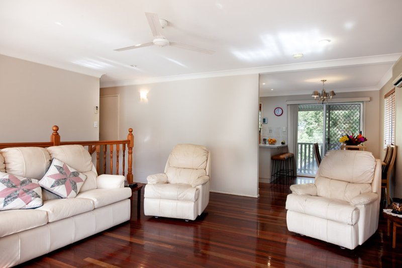 Photo - 1 Deloraine Drive, Springwood QLD 4127 - Image 7