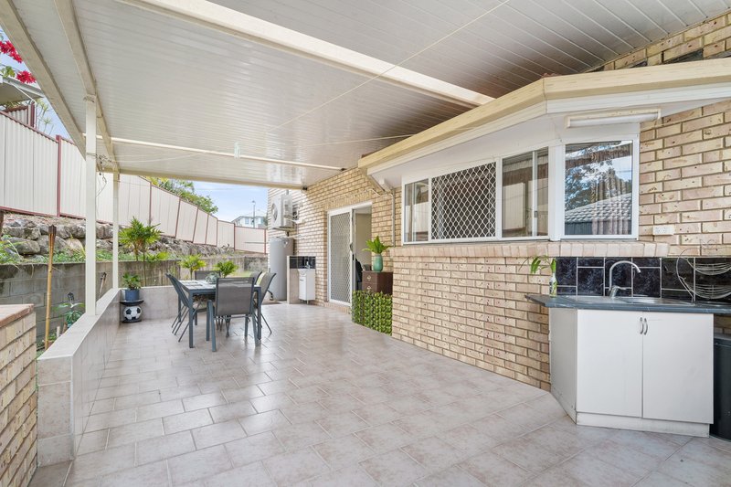 Photo - 1 Delvin Court, Arana Hills QLD 4054 - Image 18