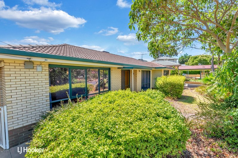 Photo - 1 Derribong Road, Modbury North SA 5092 - Image 3