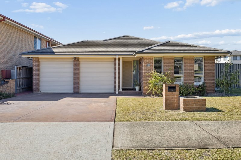 Photo - 1 Diamond Hill Circuit, Edmondson Park NSW 2174 - Image 2