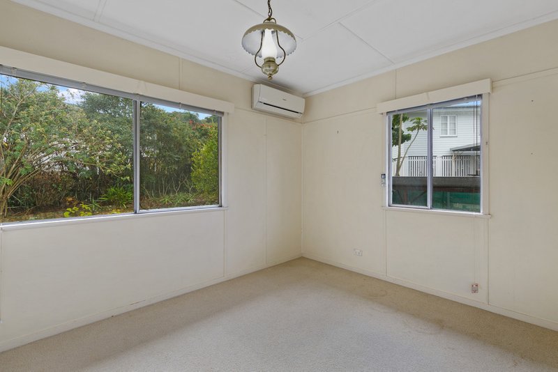 Photo - 1 Diamond Street, Holland Park QLD 4121 - Image 6