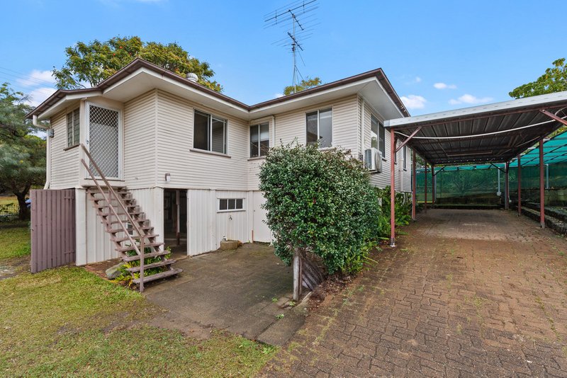 Photo - 1 Diamond Street, Holland Park QLD 4121 - Image 9