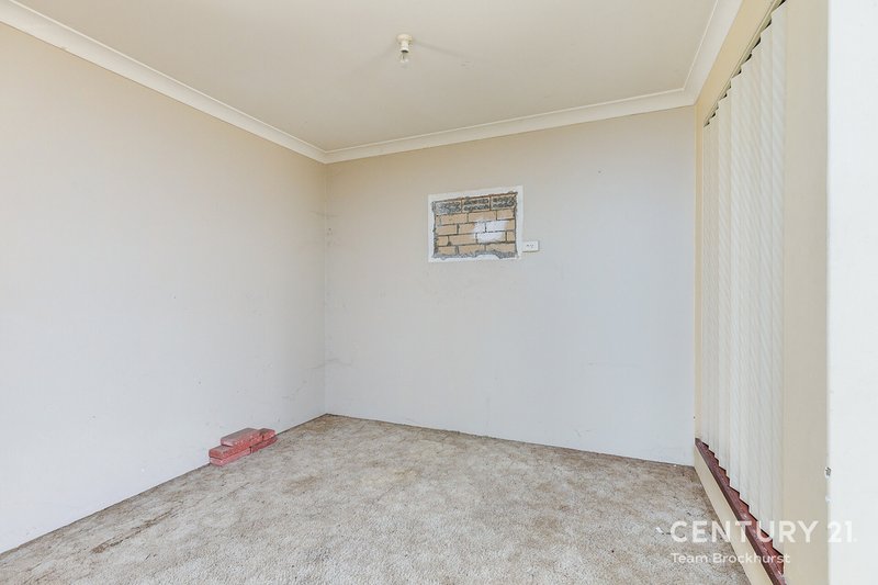 Photo - 1 Discovery Drive, Thornlie WA 6108 - Image 8