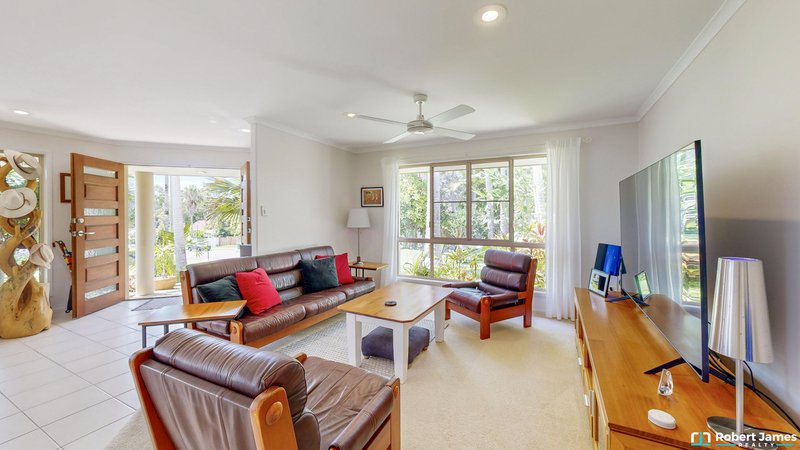 Photo - 1 Donovan Court, Tewantin QLD 4565 - Image 6