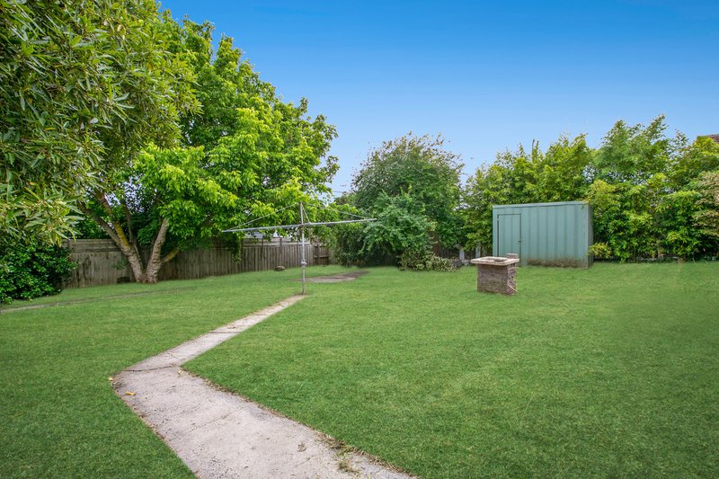 Photo - 1 Dorrington Avenue, Reservoir VIC 3073 - Image 13