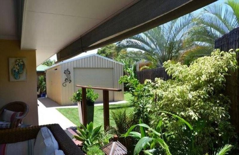 Photo - 1 Dory Ct , Sandstone Point QLD 4511 - Image 9