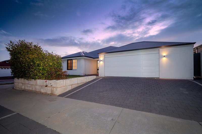 Photo - 1 Dotterel Green, Jindalee WA 6036 - Image 1