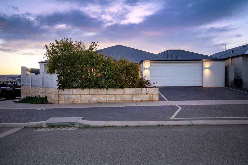 Photo - 1 Dotterel Green, Jindalee WA 6036 - Image 2