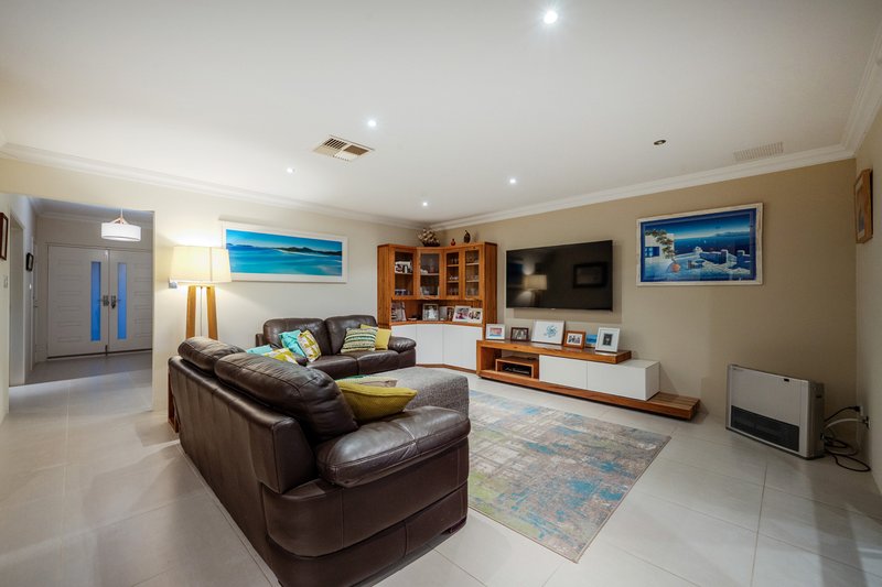 Photo - 1 Dotterel Green, Jindalee WA 6036 - Image 10