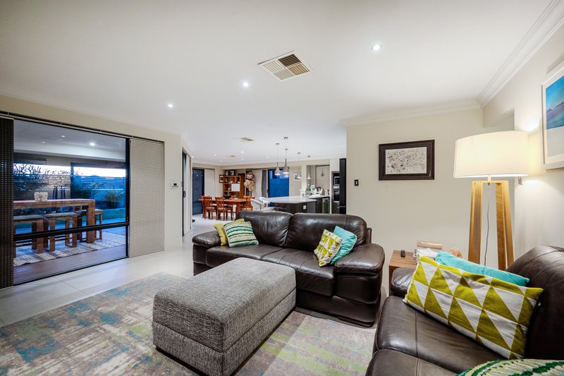 Photo - 1 Dotterel Green, Jindalee WA 6036 - Image 11