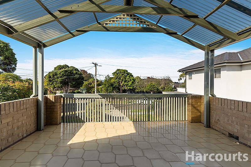 Photo - 1 Dubbo Court, Glen Waverley VIC 3150 - Image 7