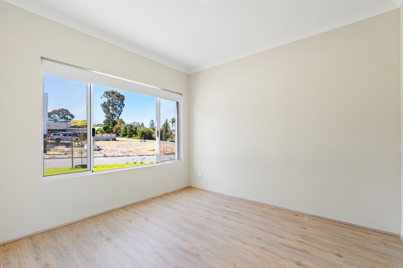 Photo - 1 Duff Place, Booragoon WA 6154 - Image 2